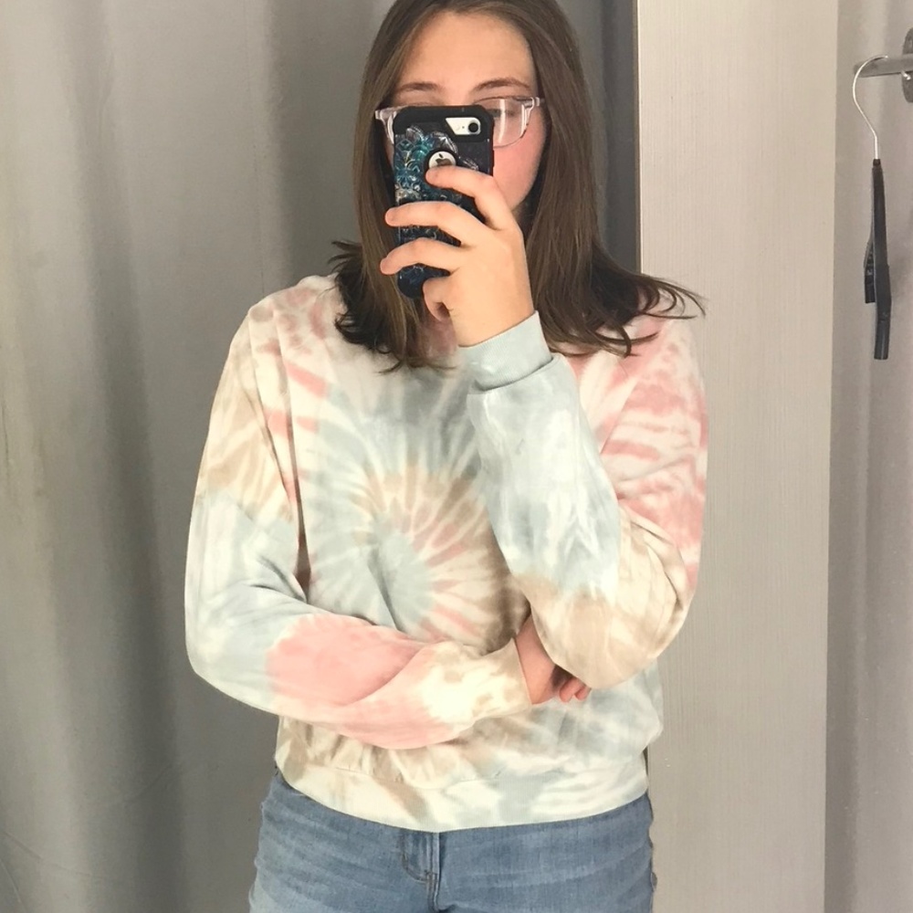 H&M tie dye sweatshirt